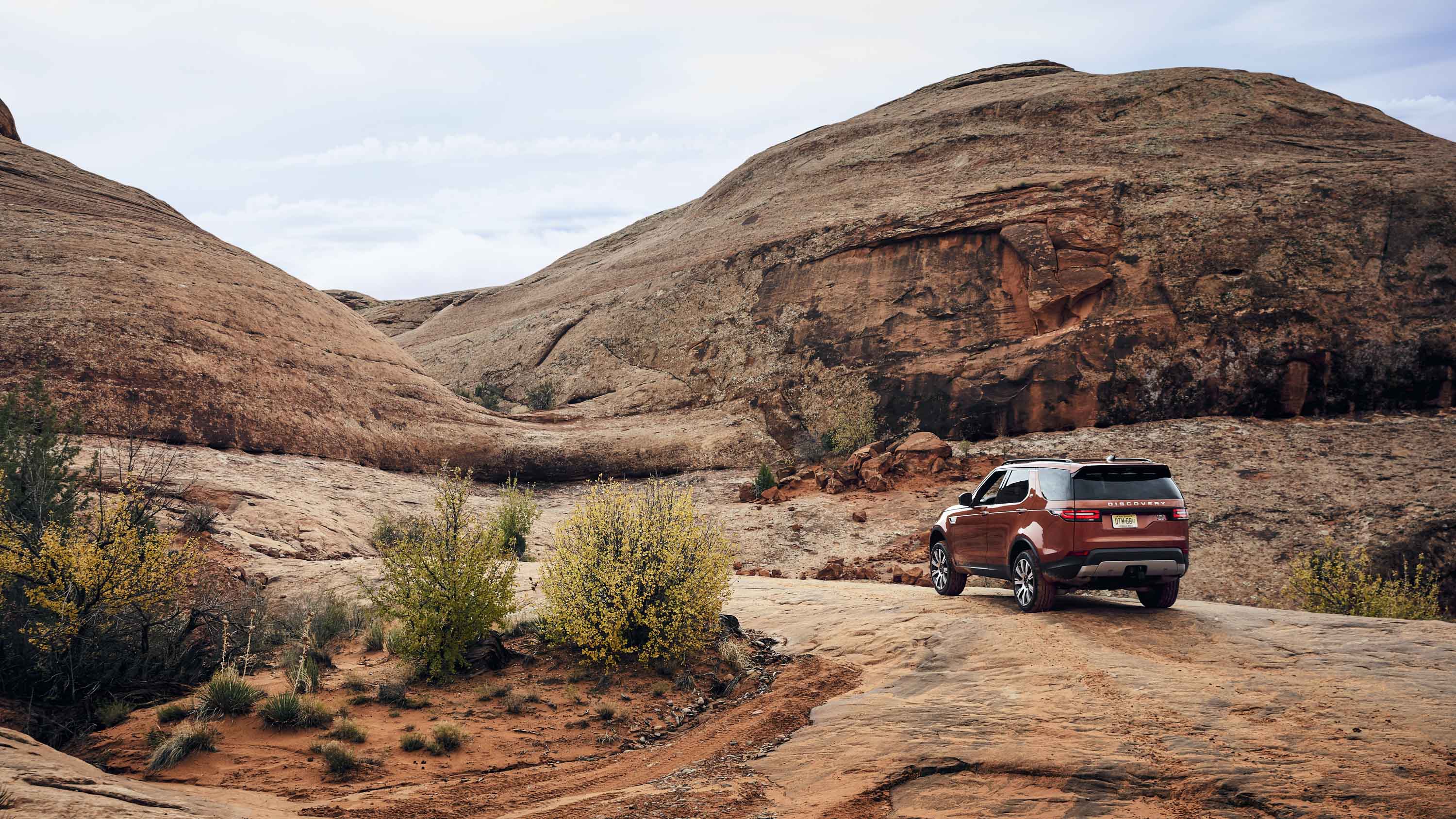 Land_Rover_00374-01a_FINAL-2
